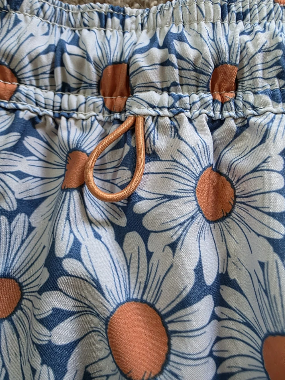Goodfellow & Co men's swim trunks blue and white daisy pattern 5